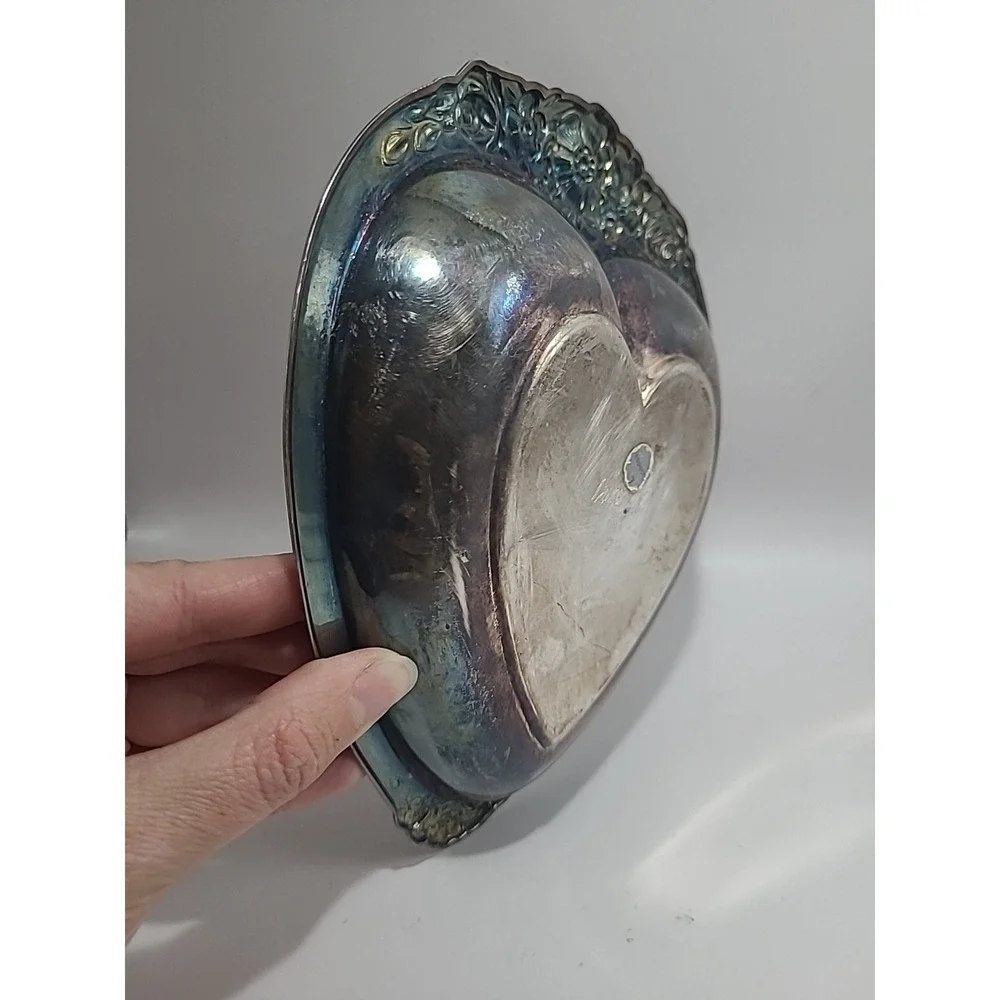 Vintage Heart‎ Shaped Silver Trinket Key Tray Floral Pattern Laurel Mist